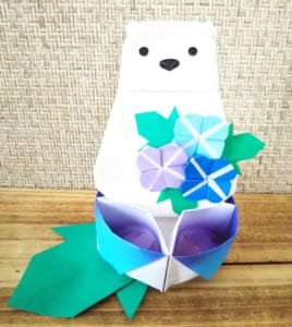 ちょっと遊び心で～!!
カミキィさんのシロクマさんを乗せてみました✨
朝顔の桶で涼んでるみたいですね❤️
ほっこり♪可愛い～(*´∇｀*)✨