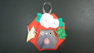 先月の敬老の日にカミキィさんの作品(フクロウ、椿、亀、鶴に本体リース)でリースを作ってみました❤
敬老の日以外でもプレゼント出来そうですよね〜٩(๑^o^๑)۶