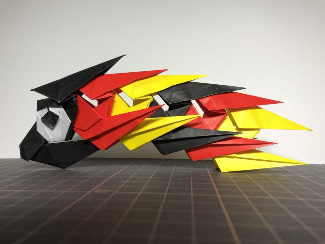 How to fold 無限連結式こいのぼり: 黒赤黄色のパターン、ドイツ国旗みたいですね