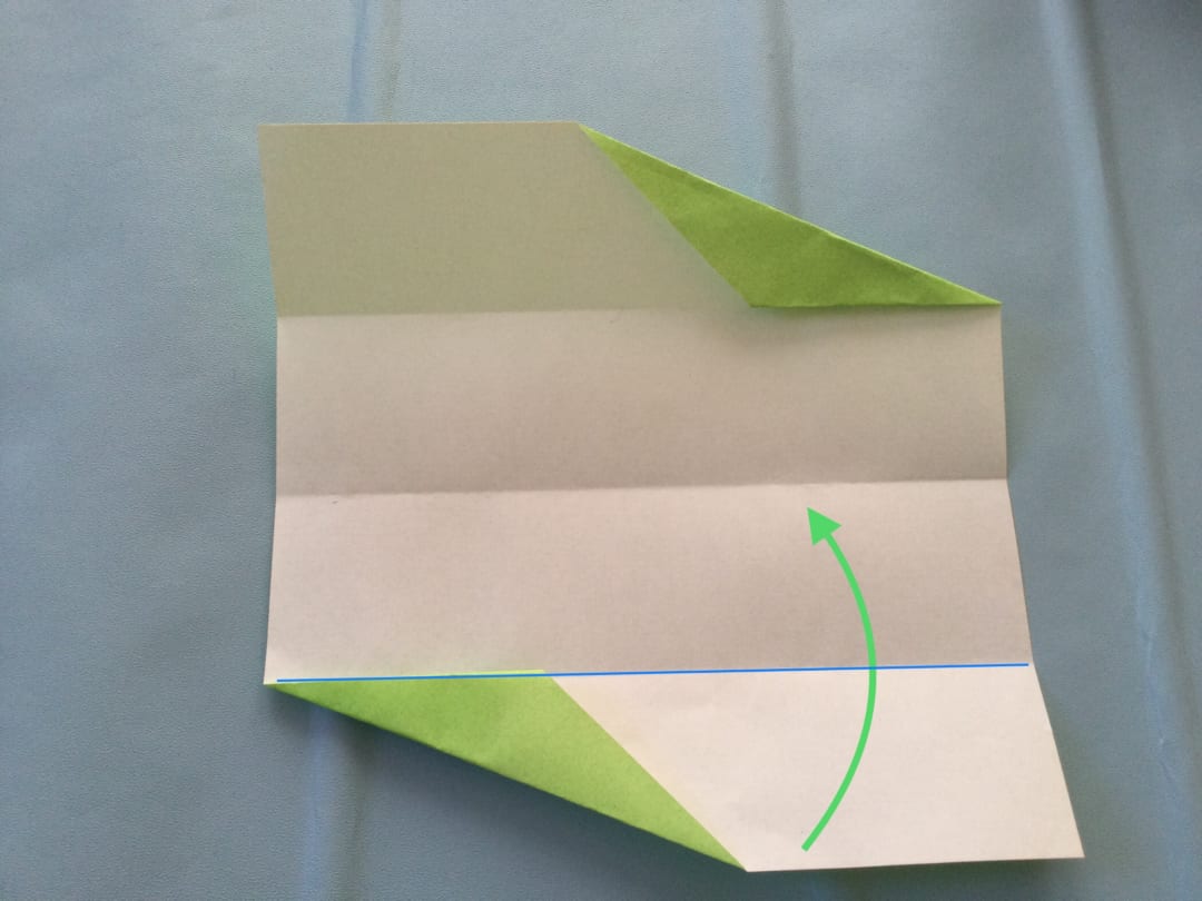 くす玉の折り方 →の通りに折る。